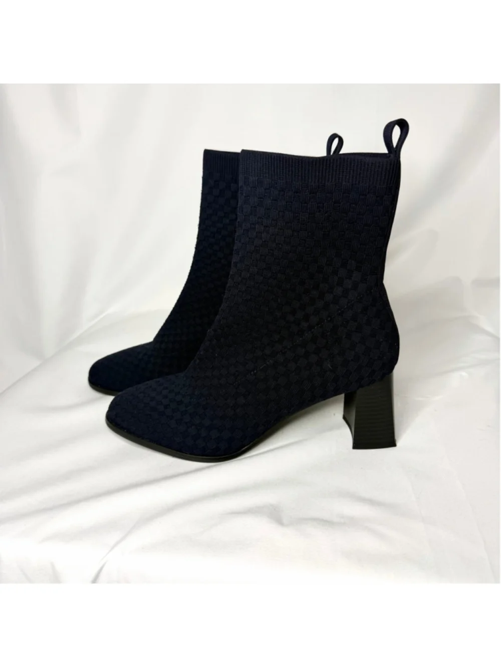 Women's Vivaia Thalita Round-Toe Water-Repellent Heeled Boots in Navy Jacquard